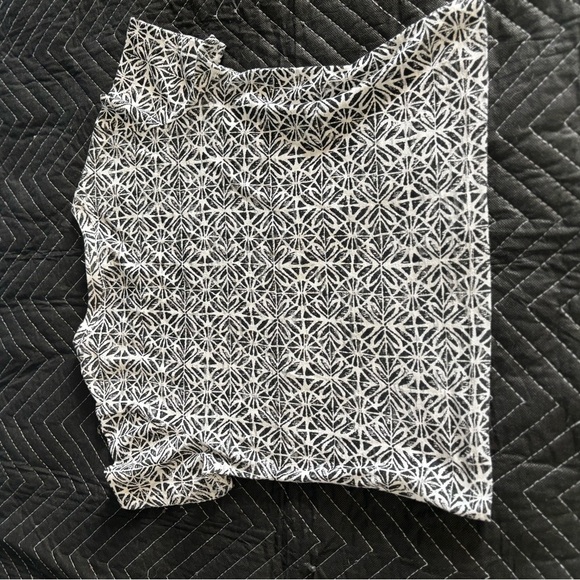 2 Junior Aeropostale Tops XS - Picture 6 of 10